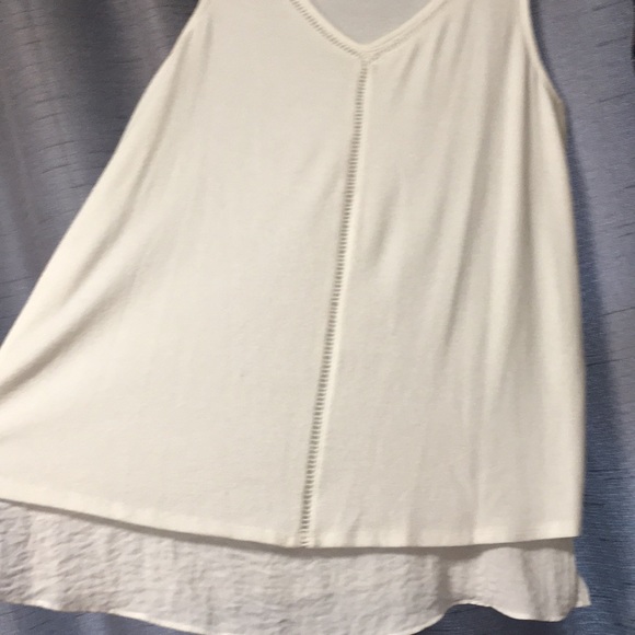 🌸Bundle of two Apt. 9 Sleeveless Tops Size Medium - Picture 4 of 12